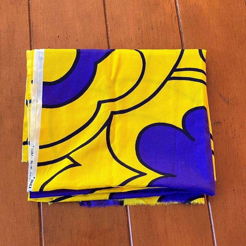 Fabric - Picture 2 of 4